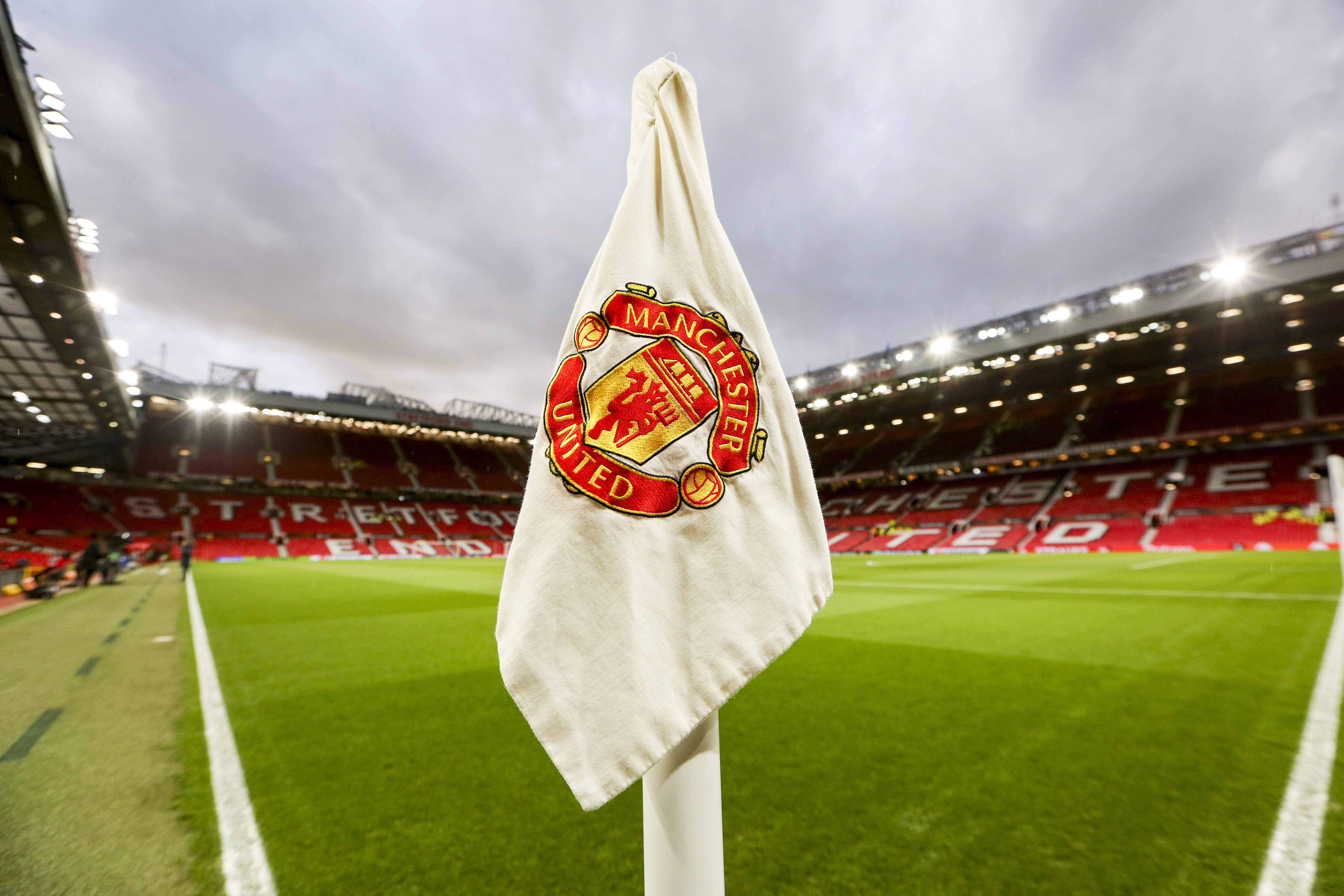 Manchester United, ManU FC v Real Sociedad Ground View inside the Stadium corner flag badge club crest during the Manchester United FC v Real Sociedad UEFA Europa League Round of 16, 2nd Leg match at Old Trafford, Manchester, England, United Kingdom on 13 March / IMAGO / Every Second Media