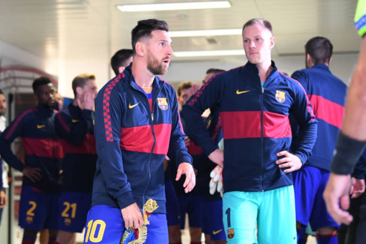 Marc andre ter stegan with messi