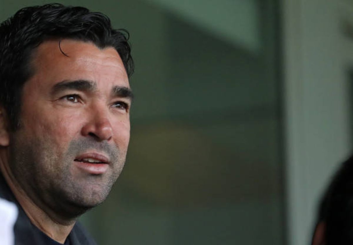 deco, barcelona sporting director