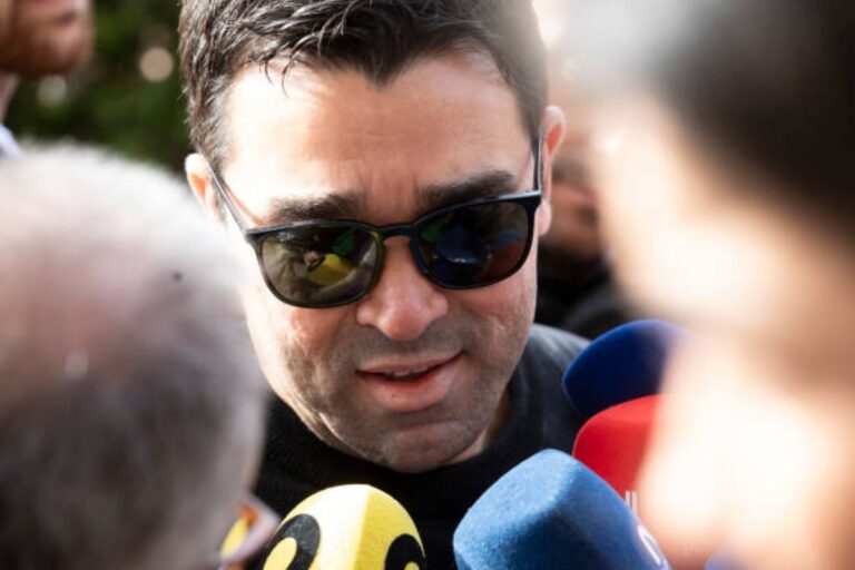 deco, barcelona sporting director