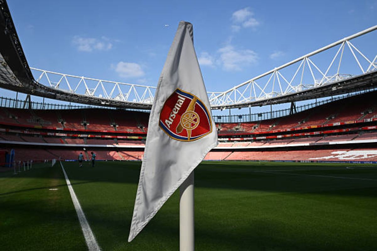 arsenal corner flag
